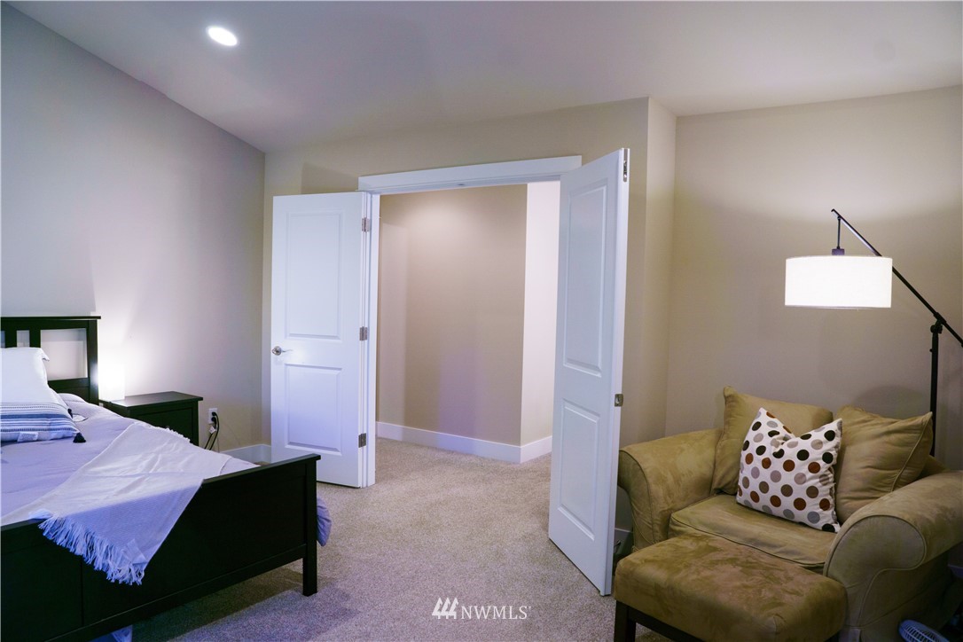 4807 224th Street Southwest Mountlake Terrace, WA 98043 - Photo 16 of 39