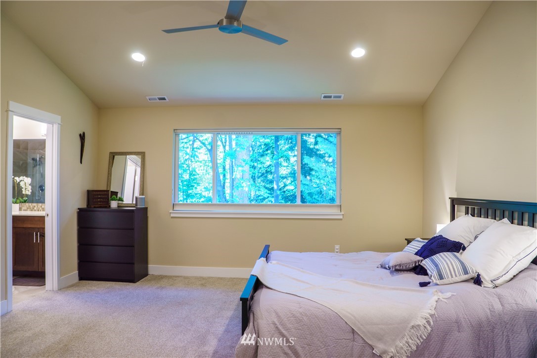 4807 224th Street Southwest Mountlake Terrace, WA 98043 - Photo 18 of 39