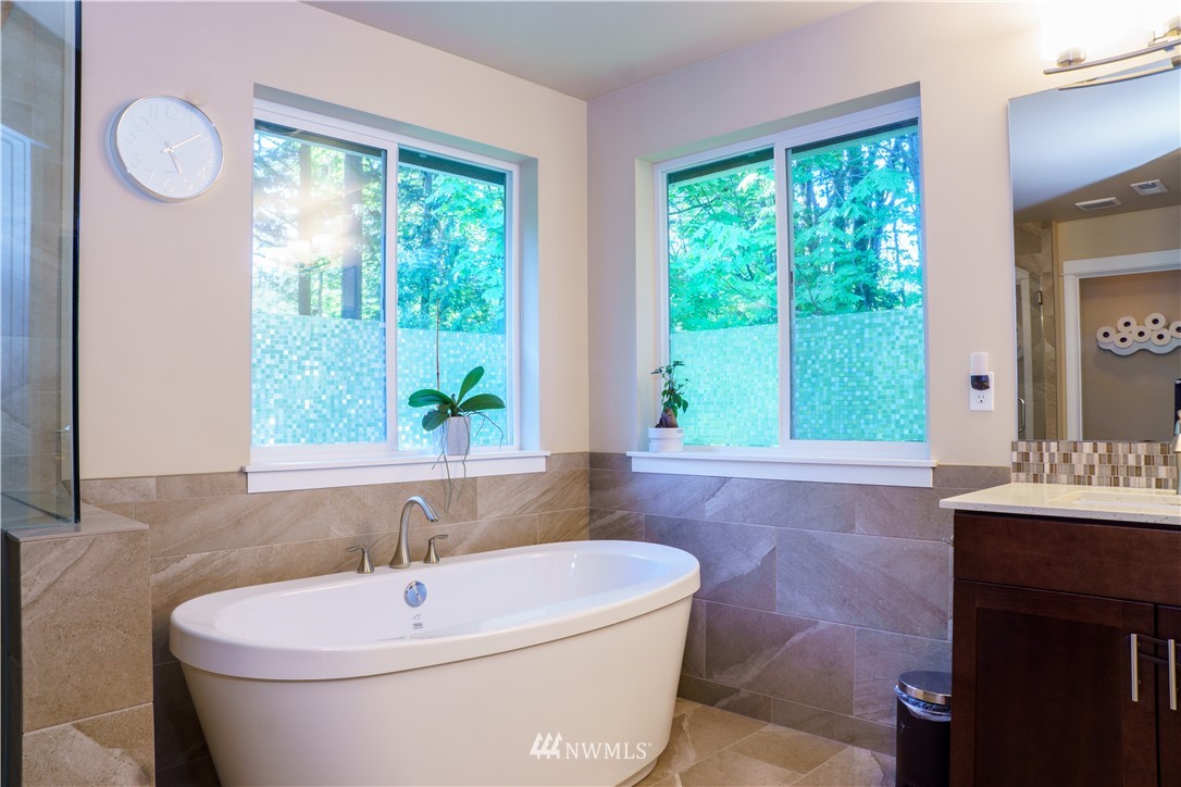 4807 224th Street Southwest Mountlake Terrace, WA 98043 - Photo 21 of 39