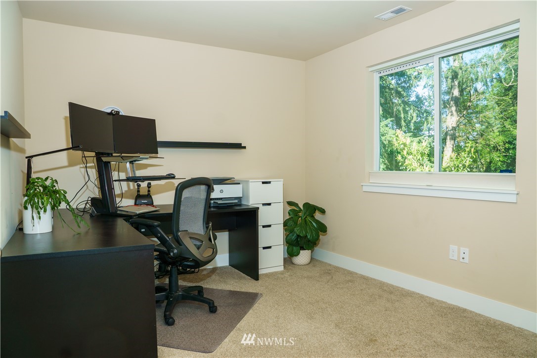 4807 224th Street Southwest Mountlake Terrace, WA 98043 - Photo 24 of 39