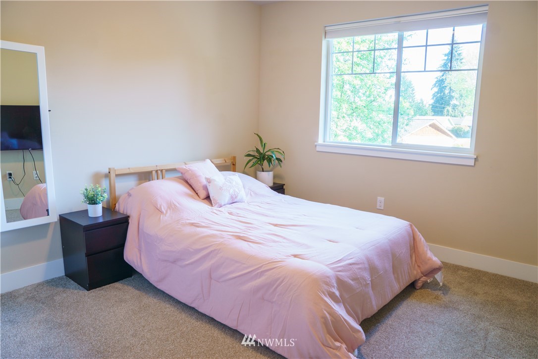 4807 224th Street Southwest Mountlake Terrace, WA 98043 - Photo 25 of 39