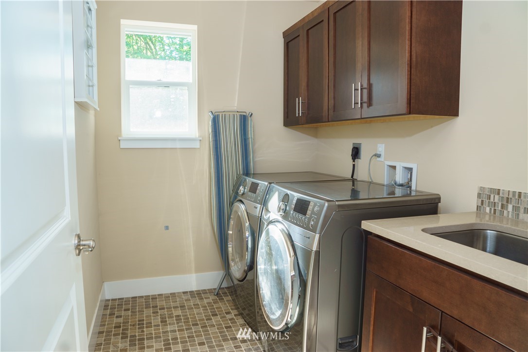 4807 224th Street Southwest Mountlake Terrace, WA 98043 - Photo 29 of 39