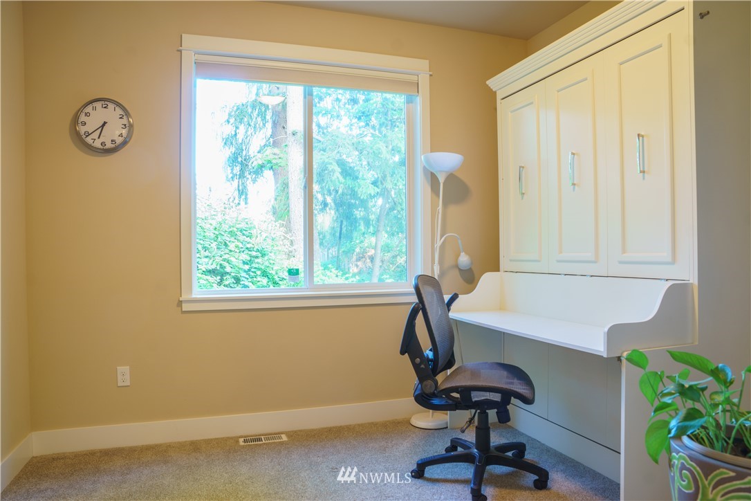 4807 224th Street Southwest Mountlake Terrace, WA 98043 - Photo 30 of 39