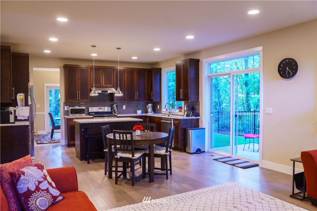 4807 224th Street Southwest Mountlake Terrace, WA 98043 - Photo 9 of 39