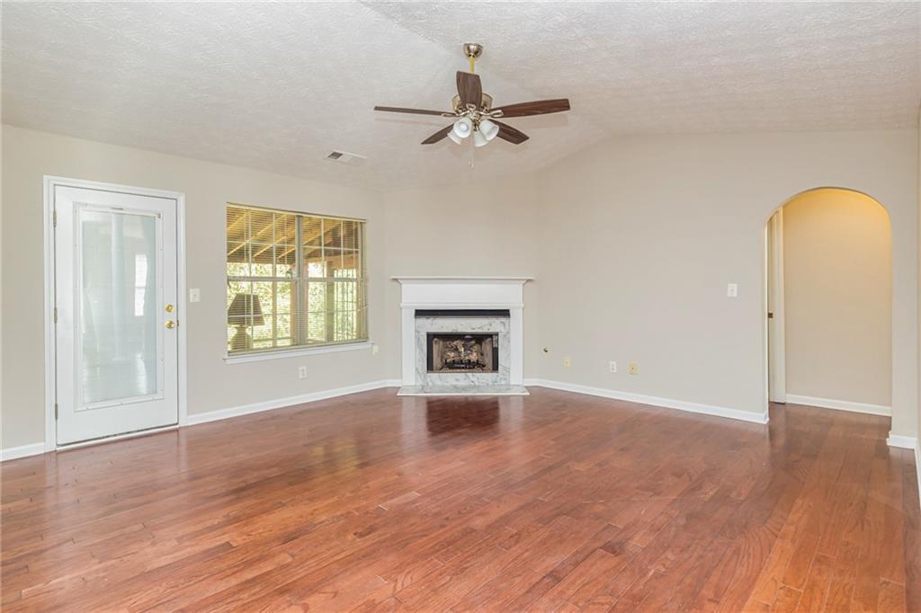 5948 Valley Green Road Lithonia, GA 30058 - Photo 10 of 35