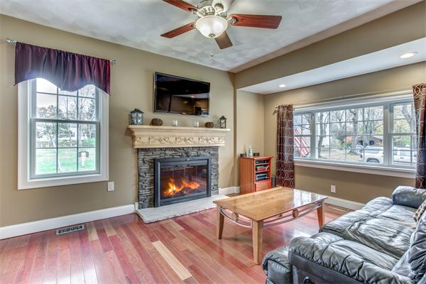 31 Corthell Road Billerica, MA 01862 - Photo 6 of 29 Gallery Image 6