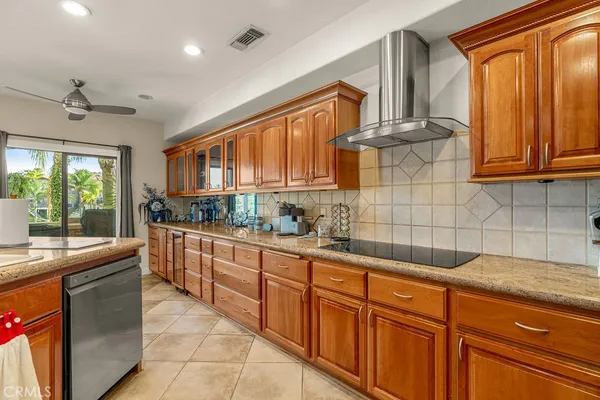 $1,449,000 | 22373 Boating Way, Canyon Lake, CA 92587