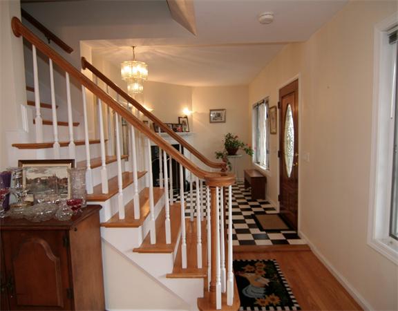 91 Farm Street Wakefield, MA 01880 - Photo 4 of 26