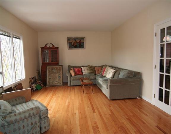 91 Farm Street Wakefield, MA 01880 - Photo 5 of 26