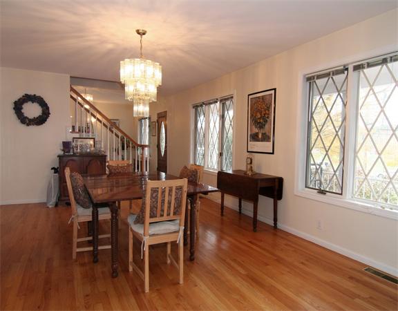 91 Farm Street Wakefield, MA 01880 - Photo 7 of 26