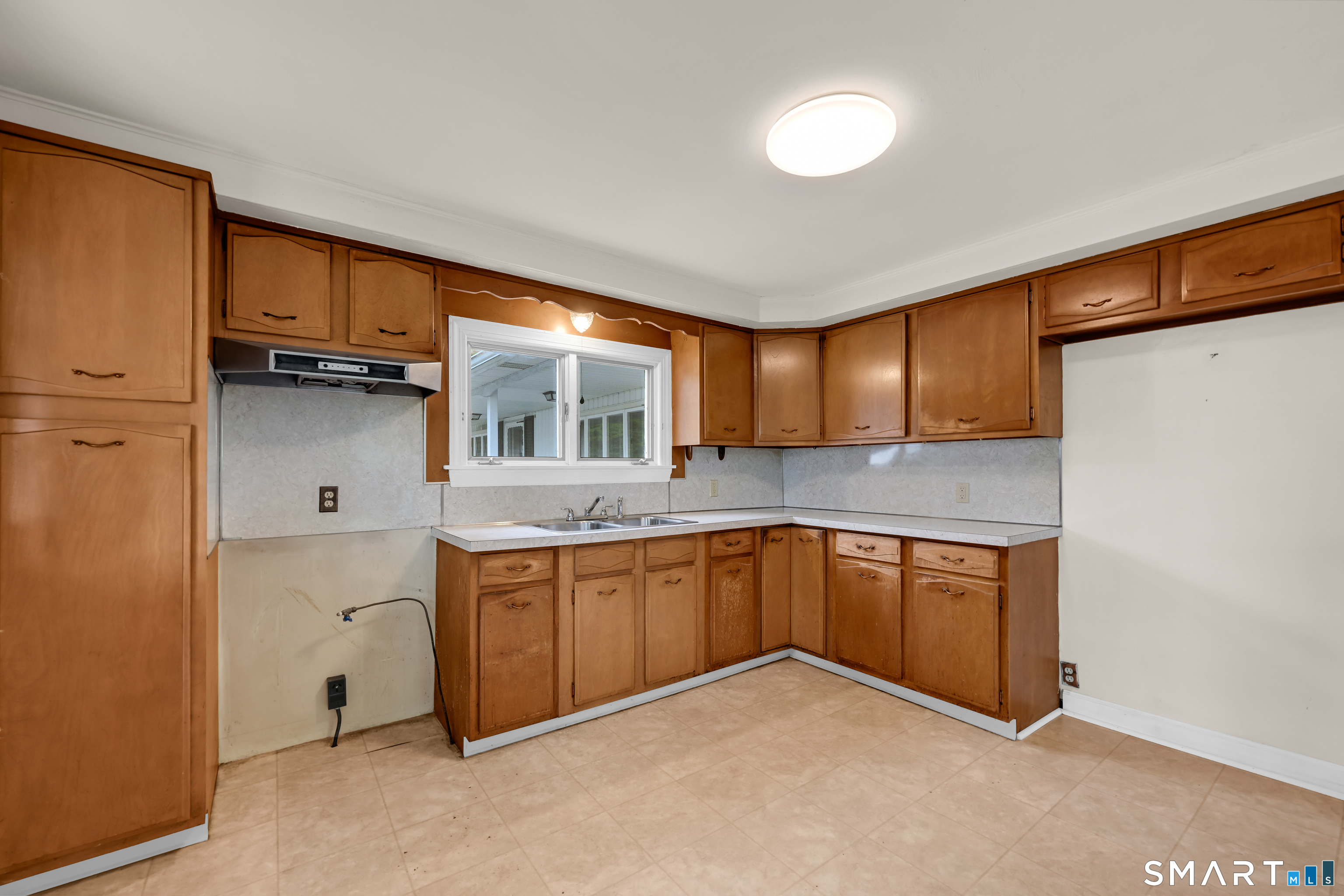 247 Stevens Street Bristol, CT 06010 - Photo 18 of 37