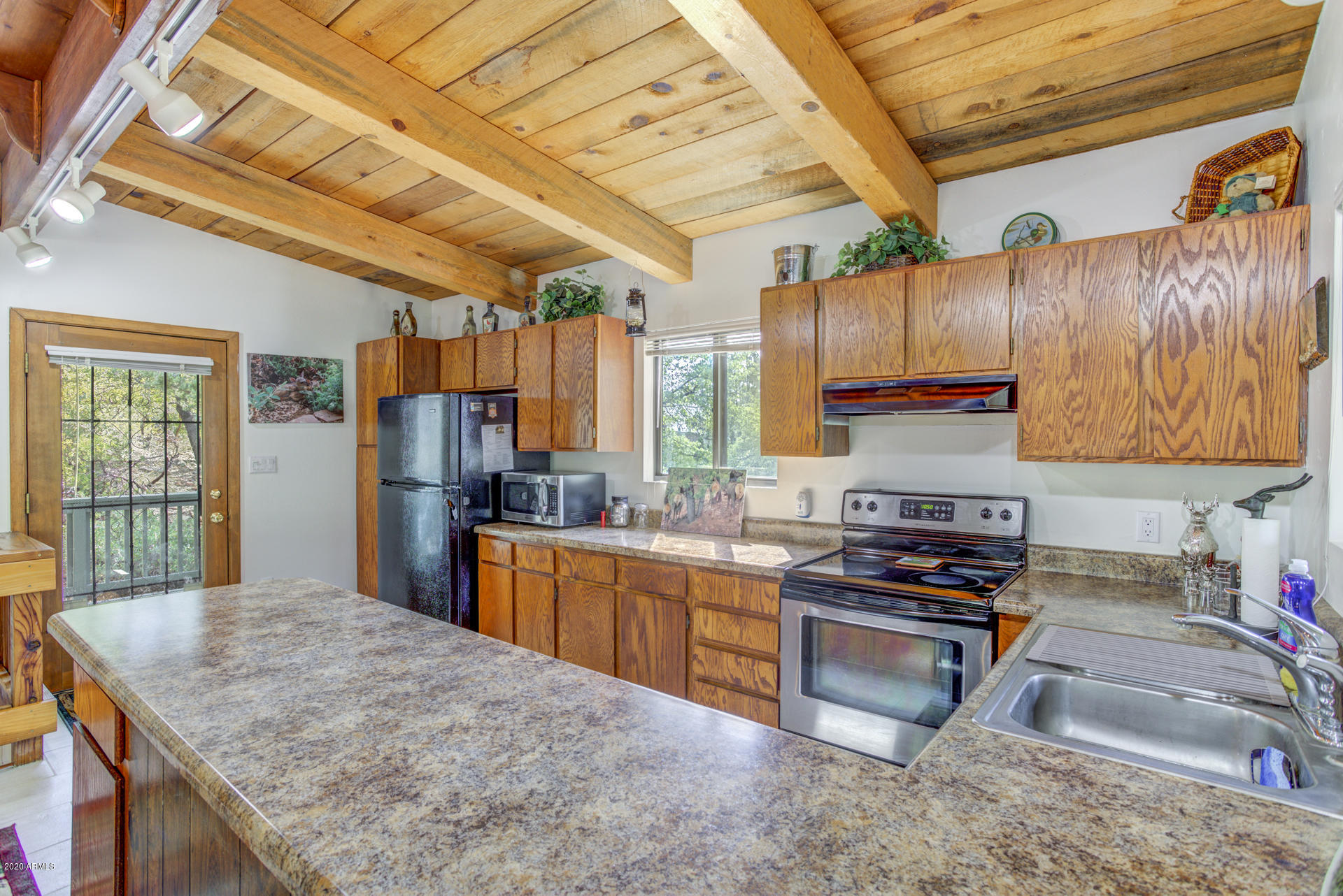 6223 Pinon Loop Pine, AZ 85544 - Photo 6 of 35 597A9669And9more_MD