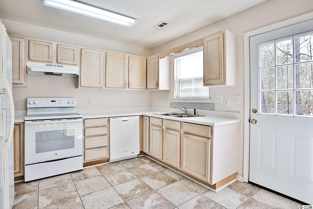 9925 Conifer Lane Murrells Inlet, SC 29576 - Photo 12 of 27 Gallery Image 12