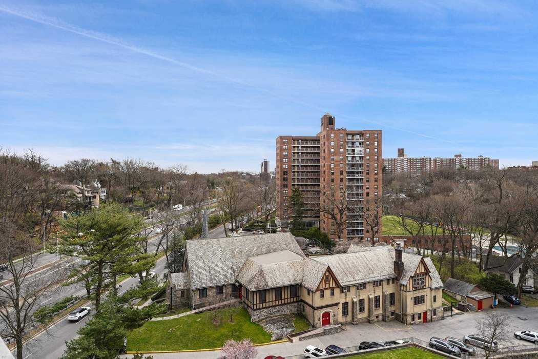 4901 Henry Hudson Parkway West, Unit 10F Bronx, NY 10471 - Photo 4 of 16