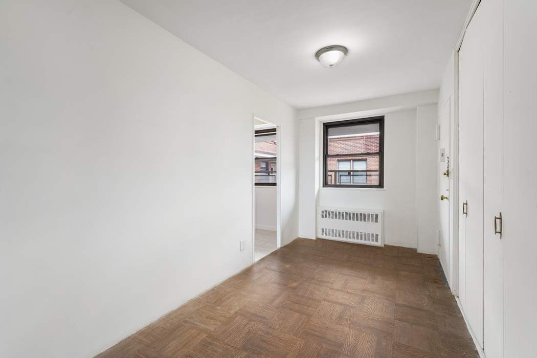 4901 Henry Hudson Parkway West, Unit 10F Bronx, NY 10471 - Photo 7 of 16