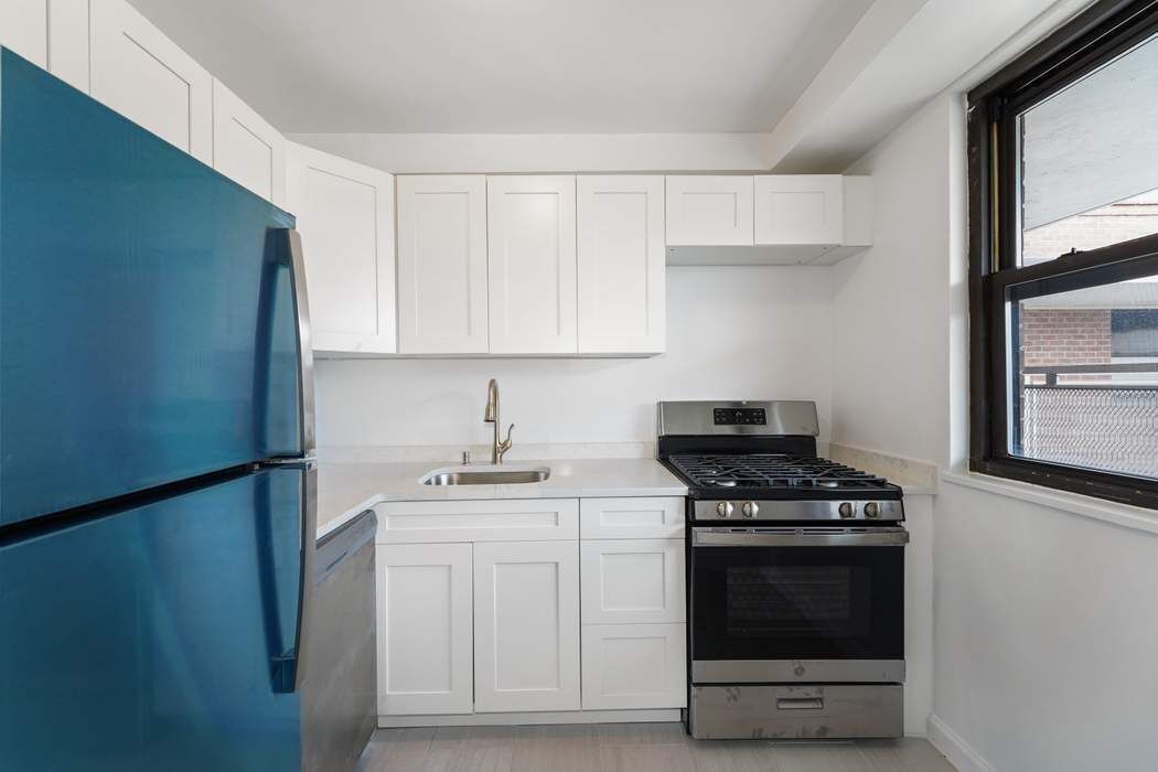 4901 Henry Hudson Parkway West, Unit 10F Bronx, NY 10471 - Photo 8 of 16