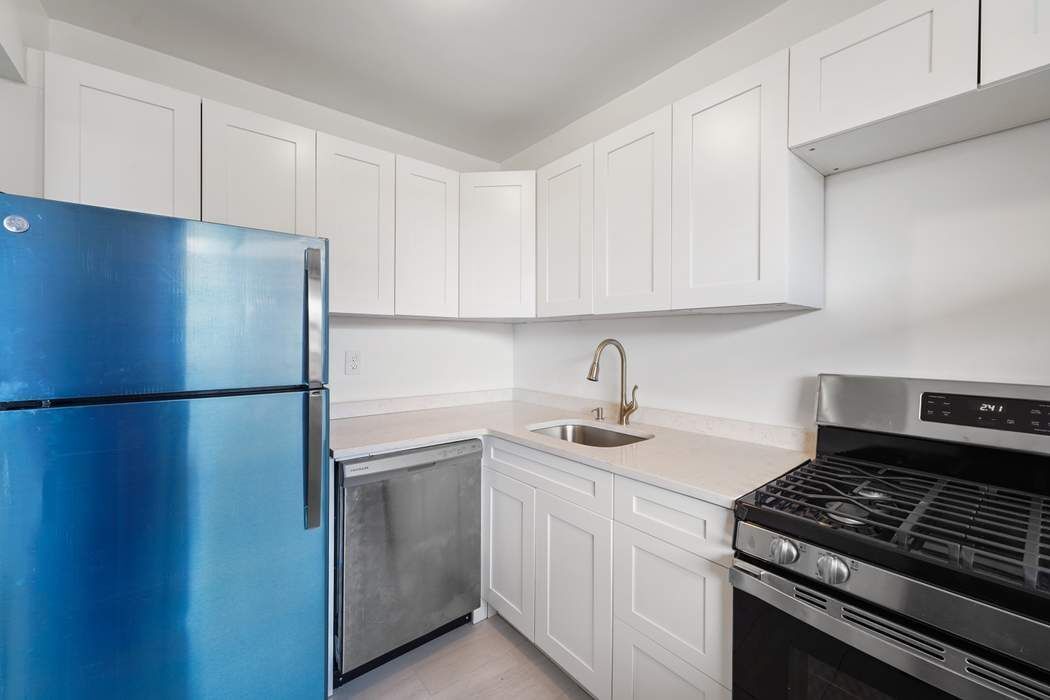 4901 Henry Hudson Parkway West, Unit 10F Bronx, NY 10471 - Photo 9 of 16