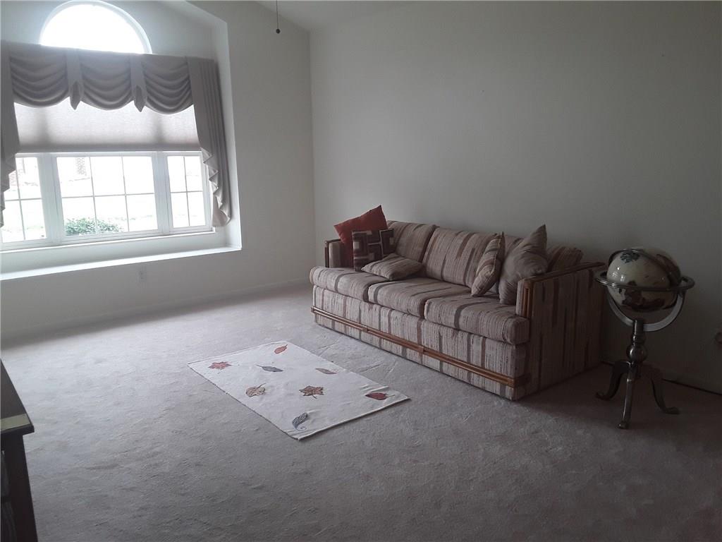 142 Rana Lane Gibsonia, PA 15044 - Photo 6 of 13 Gallery Image 6