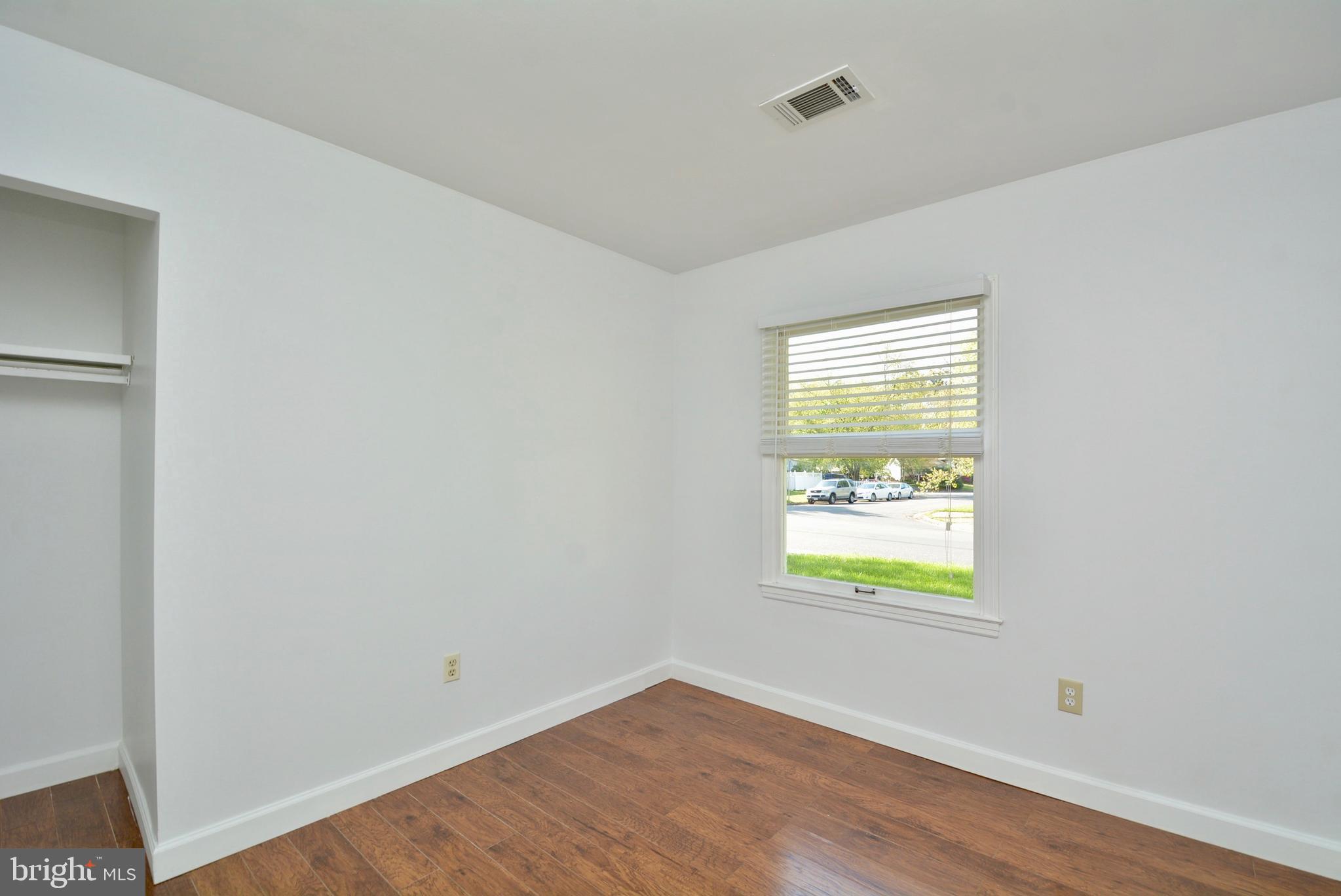 405 East Poplar Road Sterling, VA 20164 - Photo 22 of 30 Master bedroom