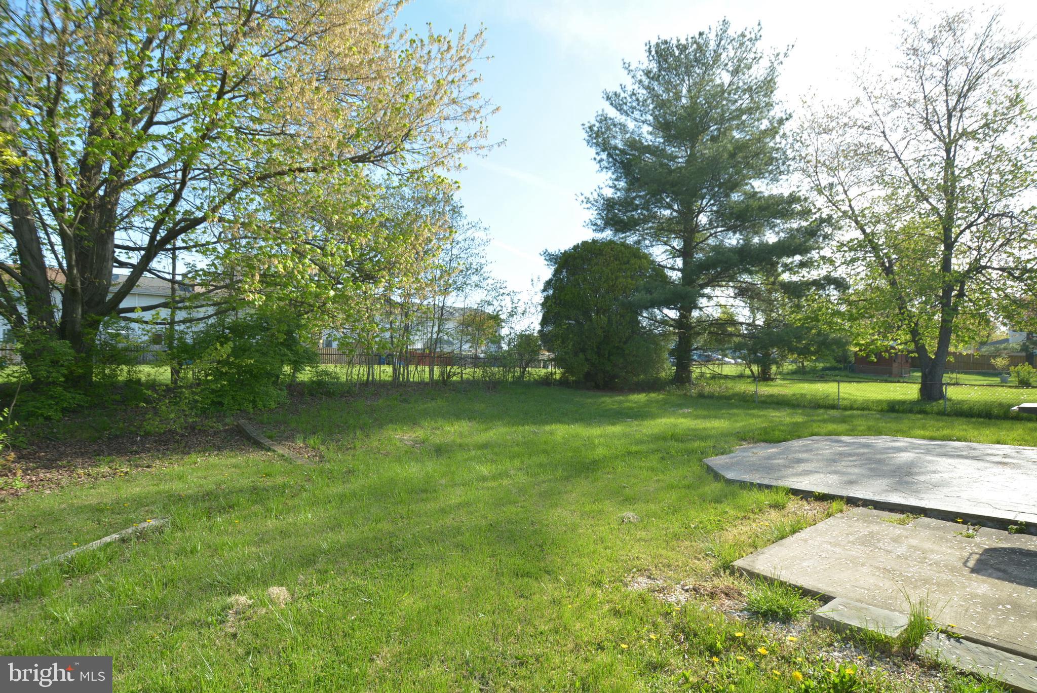 405 East Poplar Road Sterling, VA 20164 - Photo 28 of 30 Private expansive backyard