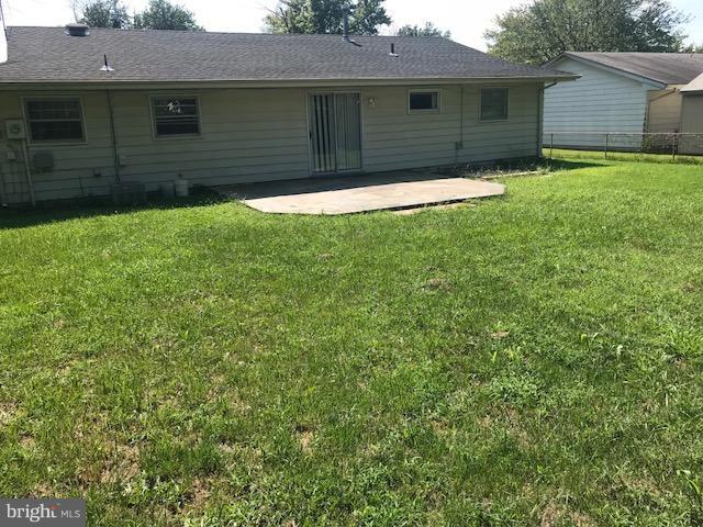 405 East Poplar Road Sterling, VA 20164 - Photo 30 of 30 Private expansive backyard