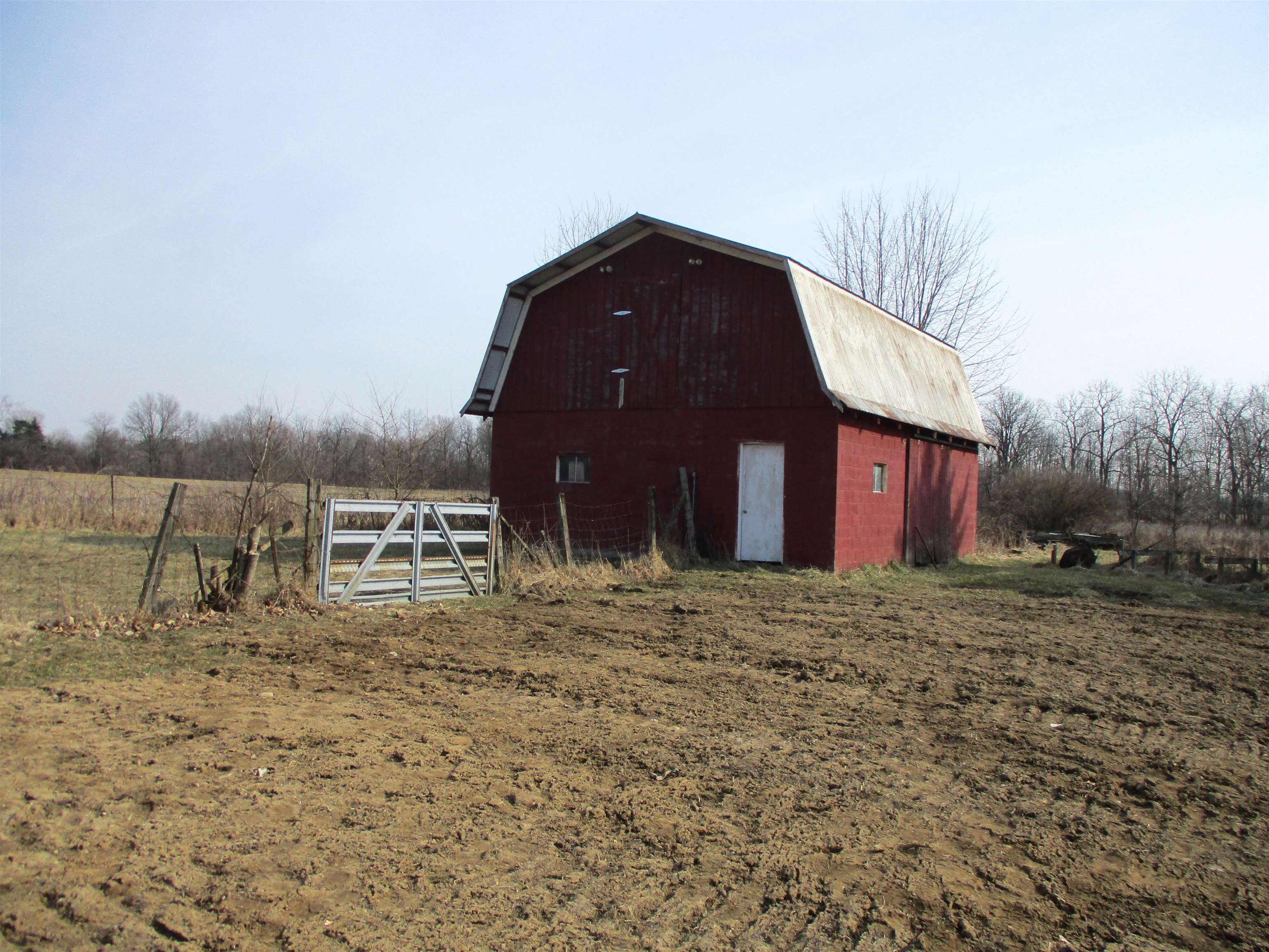 3622 Lansing Road Bancroft, MI 48414 - Photo 3 of 33