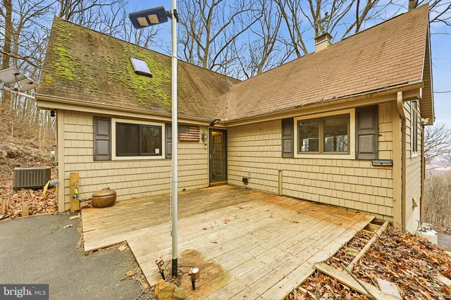 $260,000 | 266 Elderberry Trail, Gerrardstown, WV 25420