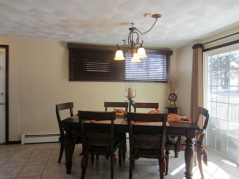 292 Strawberry Field Road Warwick, RI 02886 - Photo 6 of 25 Dining Room.