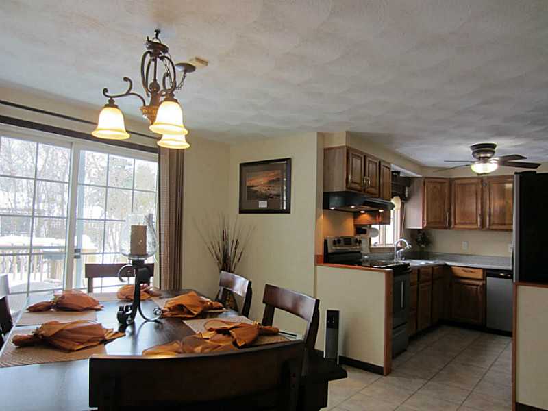 292 Strawberry Field Road Warwick, RI 02886 - Photo 7 of 25 Dining Room.