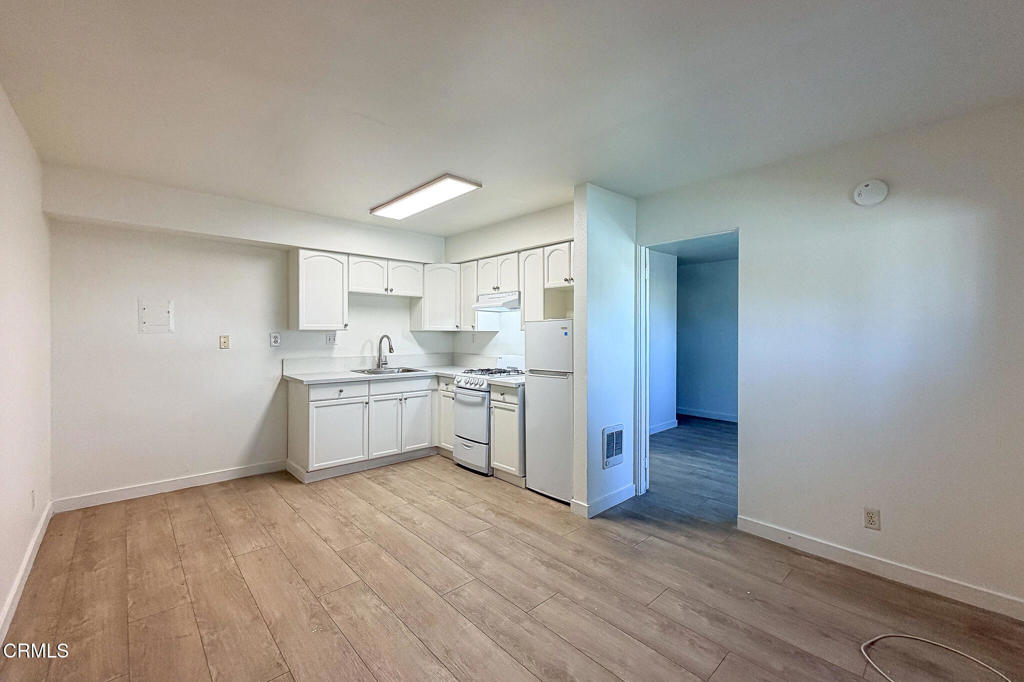 3901 Saviers Road, Unit 1 Oxnard, CA 93033 - Photo 7 of 15