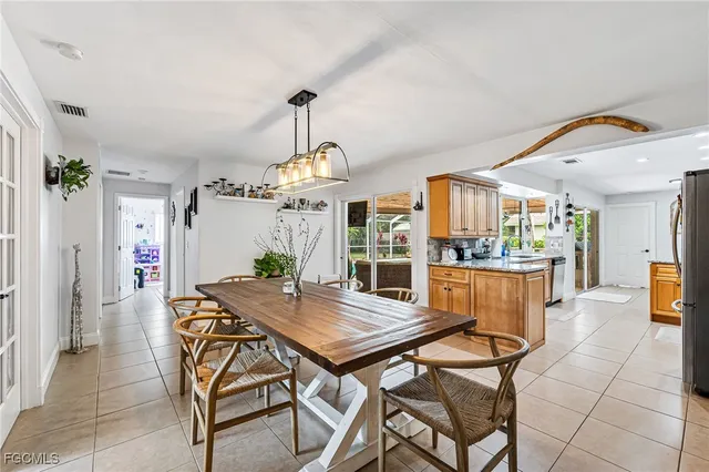 $495,000 | 6519 East Town And River Road, Fort Myers, FL 33919