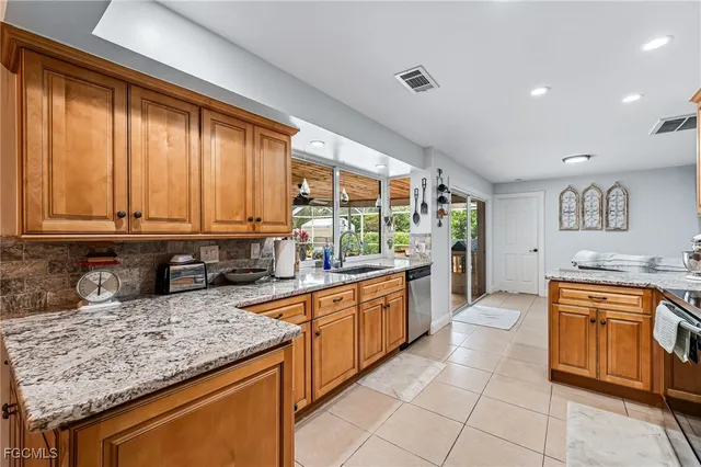 $495,000 | 6519 East Town And River Road, Fort Myers, FL 33919