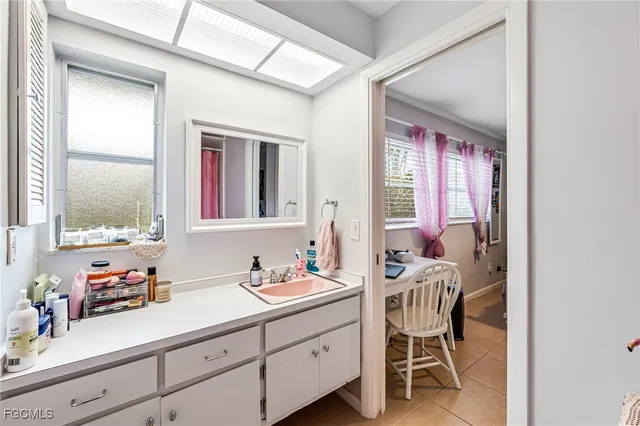 $495,000 | 6519 East Town And River Road, Fort Myers, FL 33919