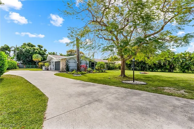 $495,000 | 6519 East Town And River Road, Fort Myers, FL 33919