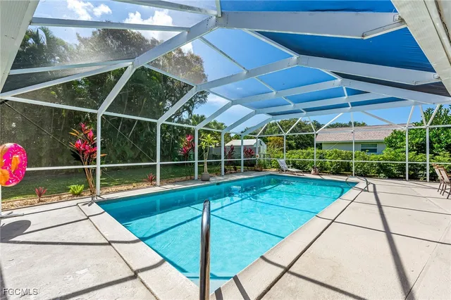 $495,000 | 6519 East Town And River Road, Fort Myers, FL 33919