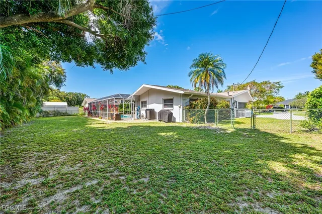 $495,000 | 6519 East Town And River Road, Fort Myers, FL 33919
