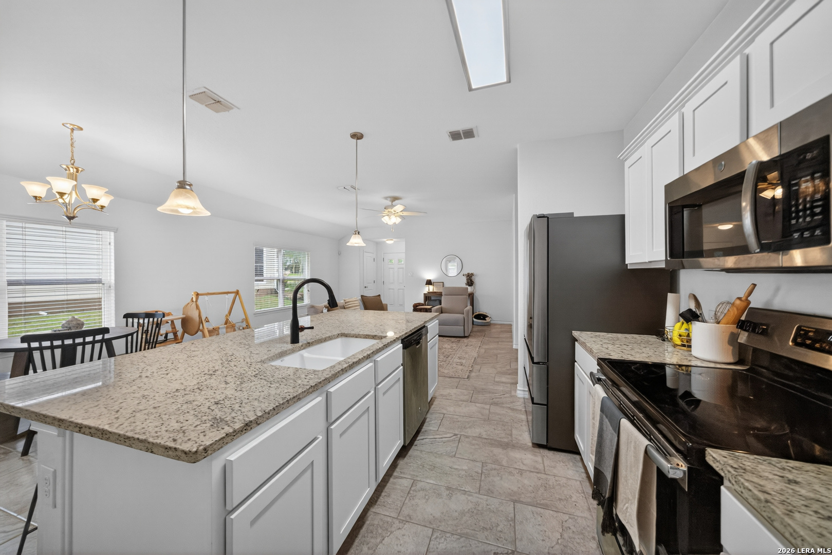 185 Lark Hill Road Floresville, TX 78114 - Photo 21 of 40
