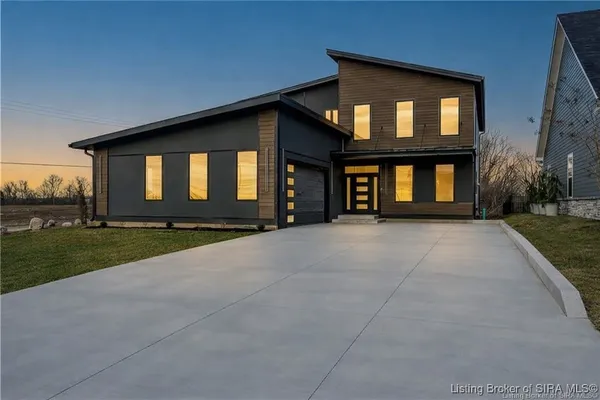 $799,900 | 1020 Ridgeview Drive, Jeffersonville, IN 47130