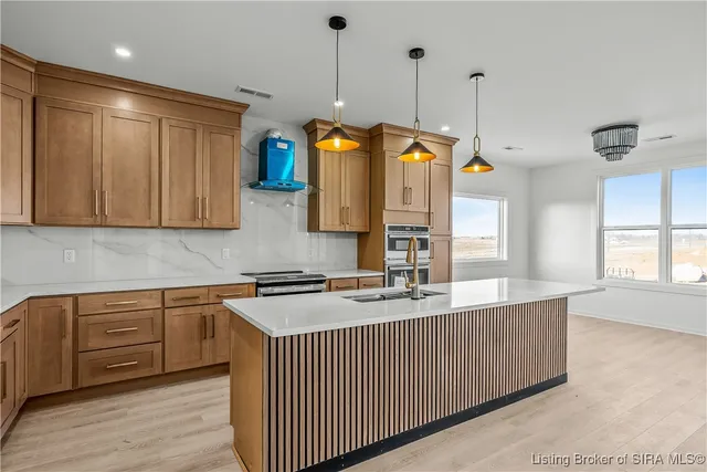 $834,933 | 1020 Ridgeview Drive, Jeffersonville, IN 47130