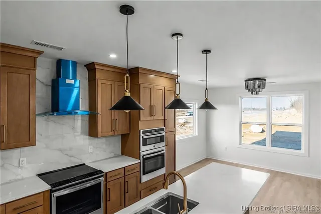 $834,933 | 1020 Ridgeview Drive, Jeffersonville, IN 47130