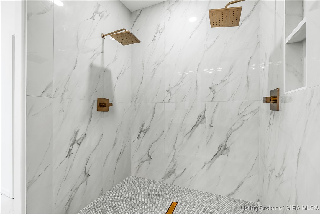 1020 Ridgeview Drive Jeffersonville, IN 47130 - Photo 37 of 82