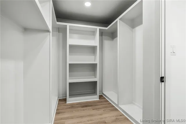 $834,933 | 1020 Ridgeview Drive, Jeffersonville, IN 47130