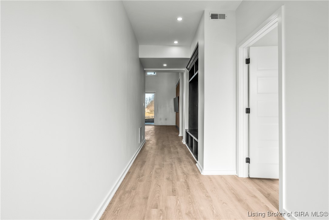 1020 Ridgeview Drive Jeffersonville, IN 47130 - Photo 4 of 82