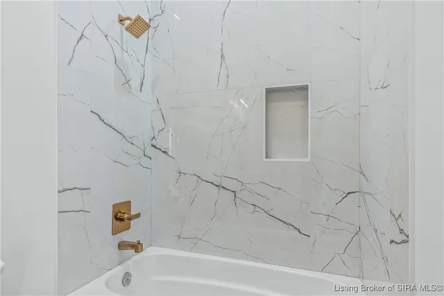 $834,933 | 1020 Ridgeview Drive, Jeffersonville, IN 47130