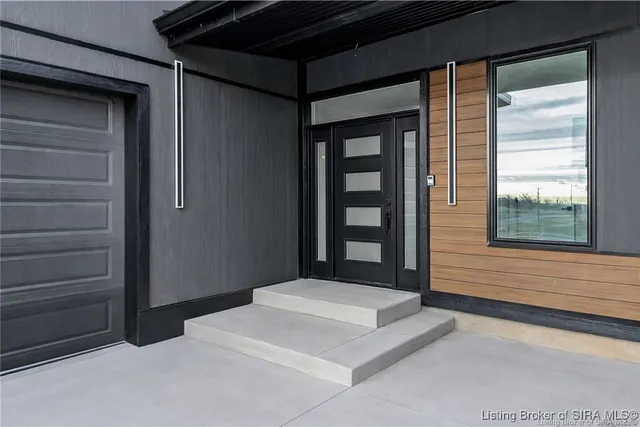 $834,933 | 1020 Ridgeview Drive, Jeffersonville, IN 47130