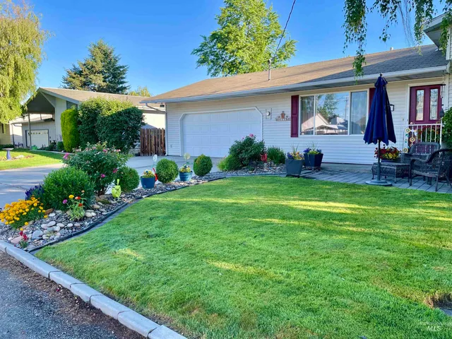 $439,000 | 2321 Rolling Hills Drive, Clarkston, WA 99403