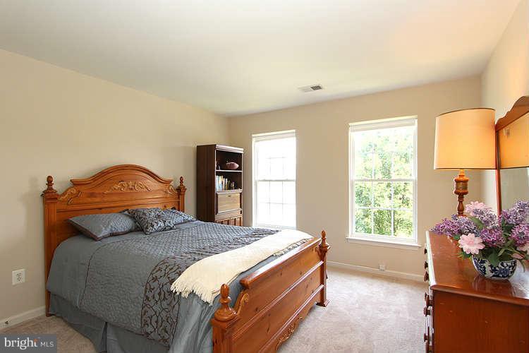 18612 Broken Oak Road Boyds, MD 20841 - Photo 22 of 27 Bedroom