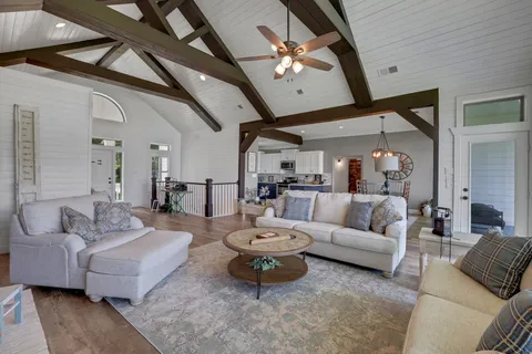 $1,695,000 | 231 Ridge Cove Lane, Coldspring, TX 77331