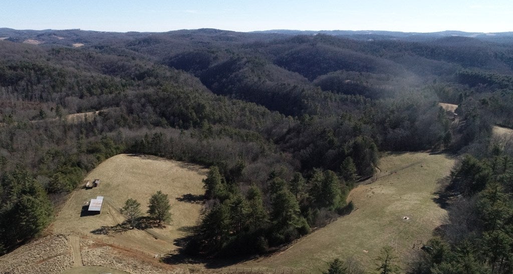 2528 Marian Road Dugspur, VA 24325 - Photo 14 of 40 Gallery Image 14