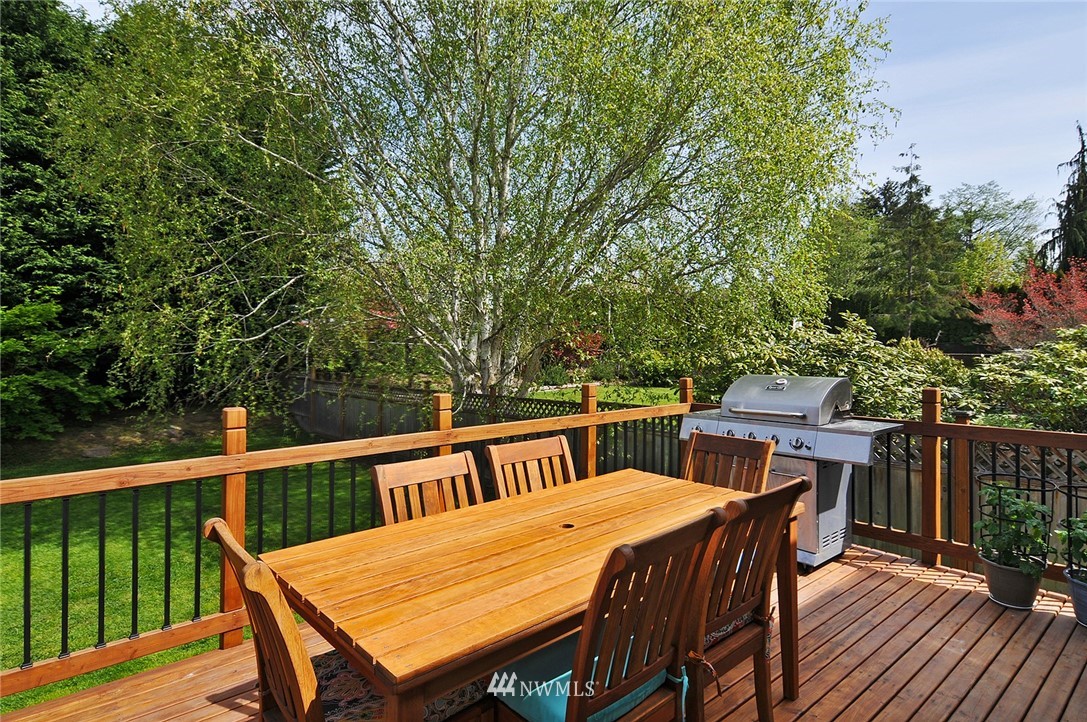 4909 152nd Street Southwest Edmonds, WA 98026 - Photo 14 of 19 Gallery Image 14